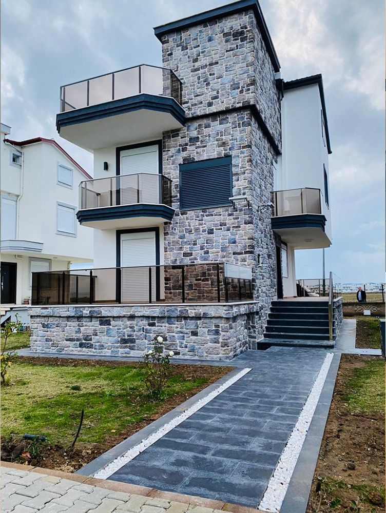 İZMİR DİKİLİ VİLLA